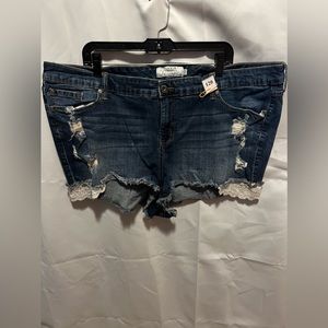 (120) TORRID distressed jean shorts w/ rhinestones plus size